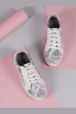 Metro Women Printed Lace-Ups Pointed Toe Smart Casual Sneakers