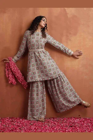 trueBrowns Ethnic Motifs Printed Gotta Patti Straight Kurti With Sharara