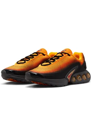 Nike Air Max Dn SE Men Textured Sneakers