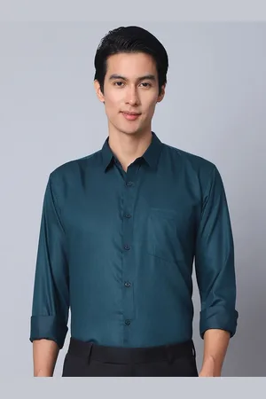 Majestic Men Modern Spread Collar Solid Poly Silk Slim Fit Formal Shirt