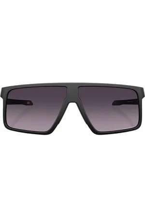 Oakley Men Rectangle Sunglasses with UV Protected Lens