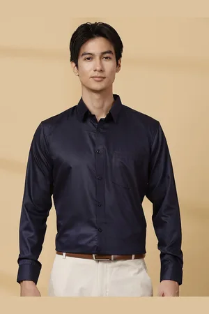 Majestic Men Modern Spread Collar Solid Poly Silk Slim Fit Formal Shirt