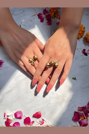 ISHKAARA Gold Plated Finger Ring