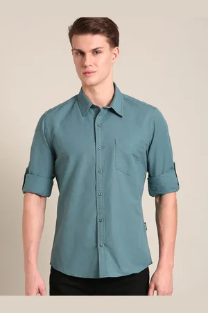 Roadster The Lifestyle Co. Men Standard Spread Collar Solid Cotton Casual Shirt