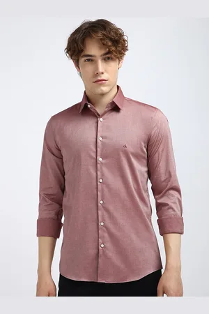 Calvin Klein Men Spread Collar Solid Cotton Slim Fit Casual Shirt