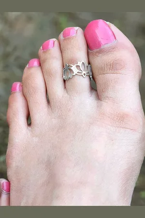 Sangria 925 Sterling Silver Floral Design Toe Rings