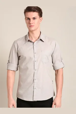 Roadster The Lifestyle Co. Men Standard Spread Collar Solid Cotton Casual Shirt