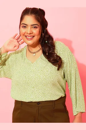 CURVY STREET Women Floral Printed V-Neck Top