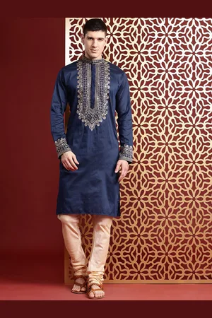 MANQ Floral Embroidered Mandarin Collar Sequins Straight Kurta