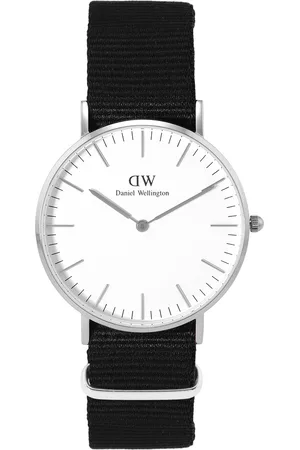 Daniel Wellington Men Round Dial & Textured Straps Analogue Watch DW00100258K