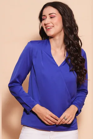 Globus Women Solid V-Neck Top
