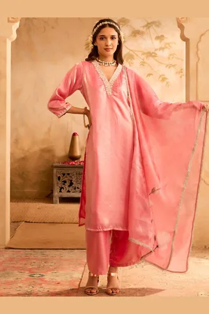 Bani Women Floral Thread Work Pure Silk Straight Kurta with Palazzos & Dupatta