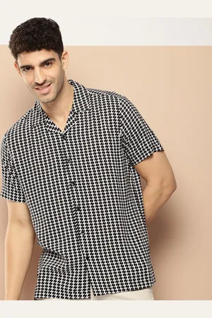 Invictus Men Original Slim Fit Opaque Printed Casual Shirt