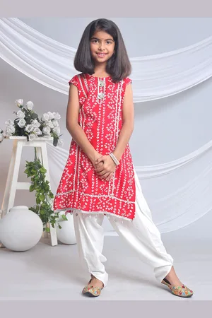 misbis Girls Bandhani Printed Gotta Patti Pure Cotton Kurti with Dhoti Pant