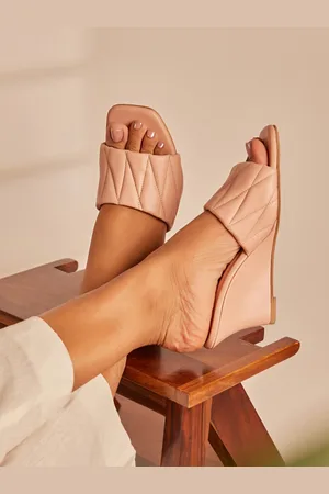 CAÏ Women PU Quilted Wedges Sandals