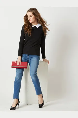 Chemistry Women Cotton Solid Buttoned Top