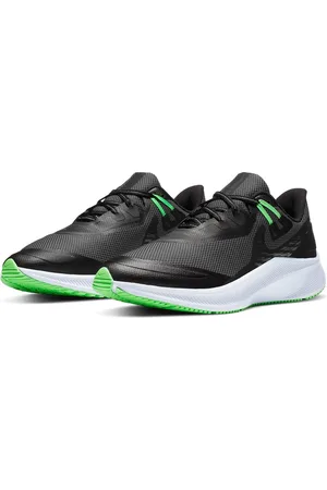 Nike Men Black Quest 3 Shield Running Shoe
