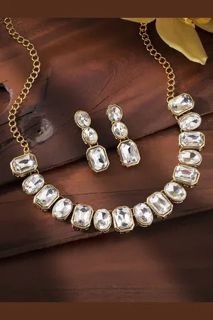 Peora Women Gold-Plated Pearl & Crystal Studded Jewellery Set