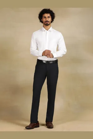 JADE BLUE Men Cutaway Collar Solid Cotton Slim Fit Formal Shirt