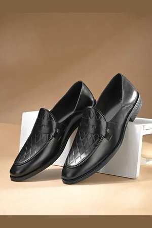 House of Pataudi Men Texture Slip On Formal Derby