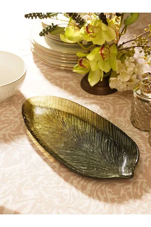 Pure Home and Living Green Leaf Shaped Glass Food Platter