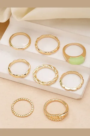 karatcart 8Pcs Gold-Plated Intricate Details Finger Ring