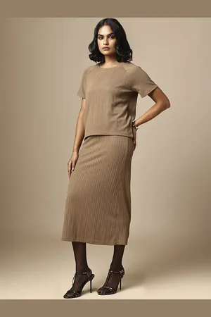 Chemistry Textured Round Neck T-shirt With Skirt Co-Ords