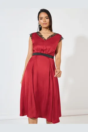 Styli Sleeveless V Neck Lace Detailed A Line Midi Dress