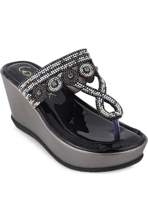 Catwalk Women Embellished Wedge Heel Sandals