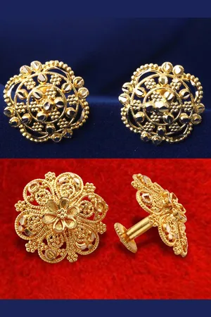 DIVASTRI Set Of 2 Gold Plated Classic Studs