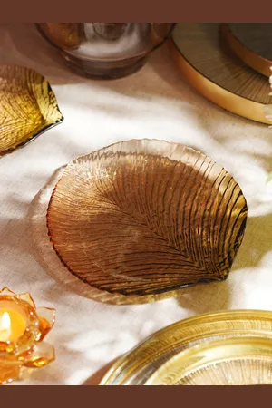 Pure Home and Living Brown Leaf Shaped Glass Food Platter