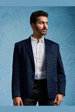 Vastramay Embroidered Notched Lapel Slim Fit Single Breasted Blazers