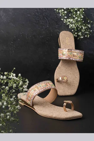 Inc 5 Women Embellished Ethnic Fashion Flats