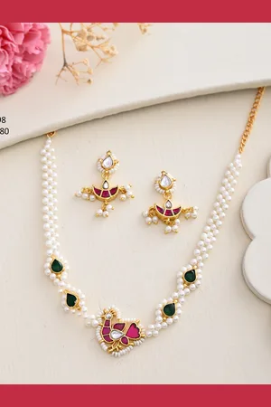 Dastoor Gold-Plated Stone Studded & Beaded Necklace & Earrings