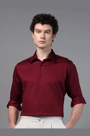 DON VINO Men Comfort Cutaway Collar Solid Cotton Slim Fit Formal Shirt