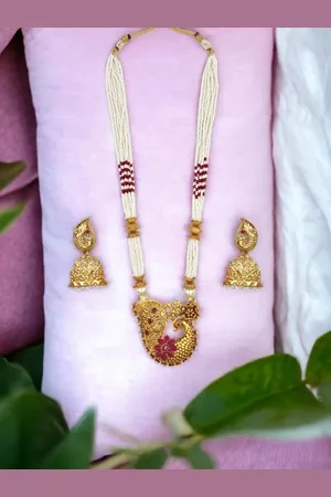 Anouk Gold-plated Kundan-studded & Beaded Necklace & Earrings Set
