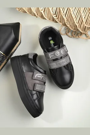 FRESH 1947 FEET Kids Textured Round Toe Comfort Insole Lightweight Sneakers