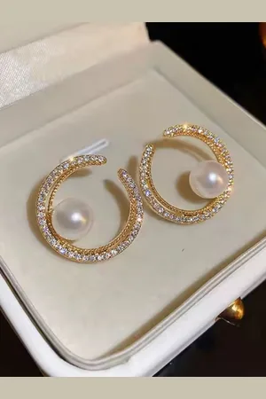 ISHKAARA Gold-Plated Stone Studded Circular Studs Earrings