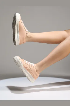 Inc 5 Women Thread Work Detail Comfort Insole Sneakers