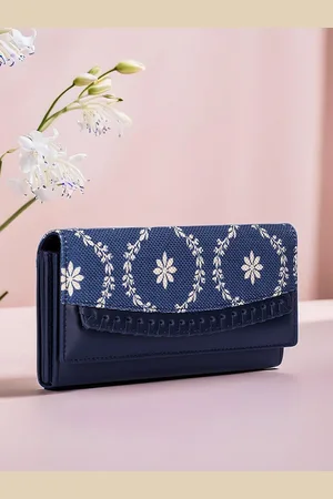 THE CLOWNFISH Ladyluxe Women Printed Leather RFID Two Fold Wallet