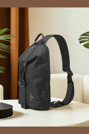 THE CLOWNFISH Black Solid Oversized Structured Crossbody Backpack