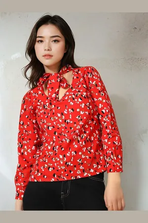 KOTTY Women Conversational Printed Tie-Up Neck Top