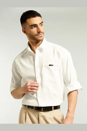Beyoung Men Club Collar Solid Cotton Casual Shirt