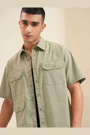 Highlander Men Solid Utility Pocket Oversized Regular Fit Shirt
