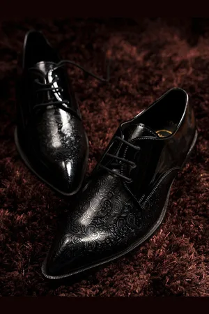 MONKSTORY Men Textured Lace-Up Derbys