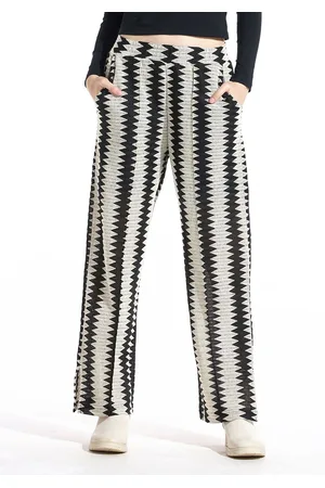 Bewakoof Women Textured Printed Cotton Baggy Relaxed High-Rise Trousers