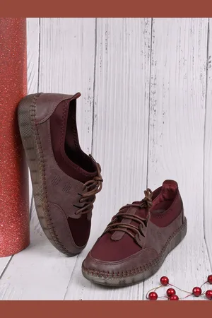 Jove Women Perforations PU Slip-On Sneakers