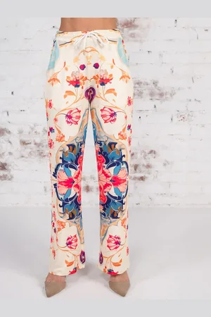 EDRIO Women Graphic Printed Regular Trousers