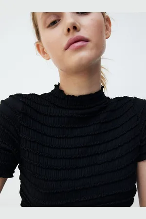 H&M Overlock-Detail Smocked Top