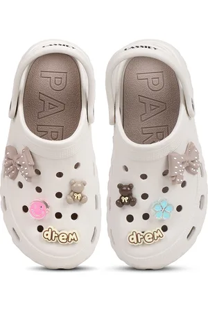 CASSIEY Women Croslite Clogs